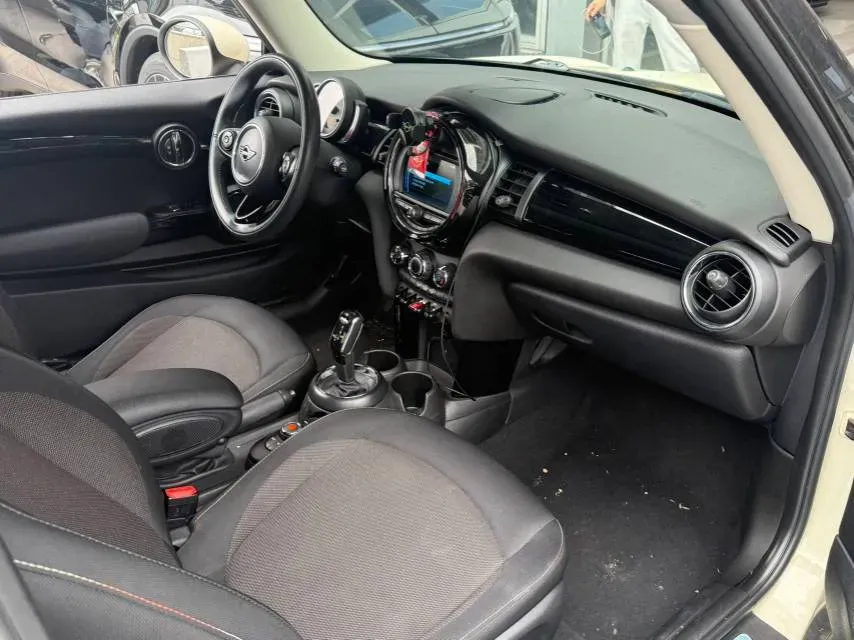 2019 MINI MINI 1.5T 102HP L3 7DCT,autocango,china used car exporter,china ev exporter,chinese used car exporter,chinese used ev exporter