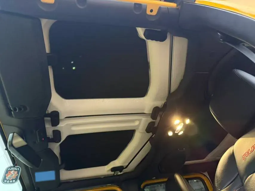 2021 Jeep Wrangler 2.0T 266HP L4 8AT,autocango,china used car exporter,china ev exporter,chinese used car exporter,chinese used ev exporter