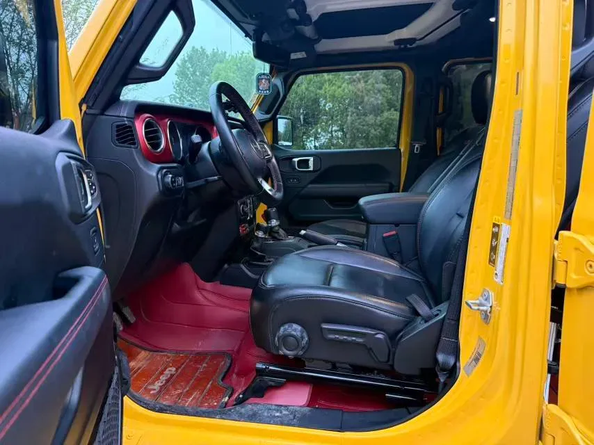 2021 Jeep Wrangler 2.0T 266HP L4 8AT,autocango,china used car exporter,china ev exporter,chinese used car exporter,chinese used ev exporter