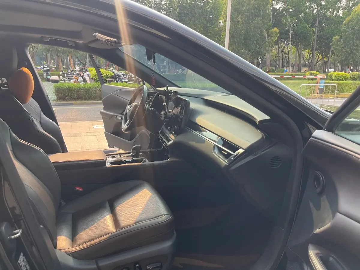 2023 Lexus RX 2.5L 189HP L4 E-CVT Hybrid,autocango,china used car exporter,china ev exporter,chinese used car exporter,chinese used ev exporter