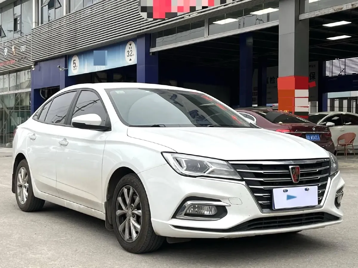 2020 Roewe i5 1.5L 120HP L4 5MT,autocango,china used car exporter,china ev exporter,chinese used car exporter,chinese used ev exporter