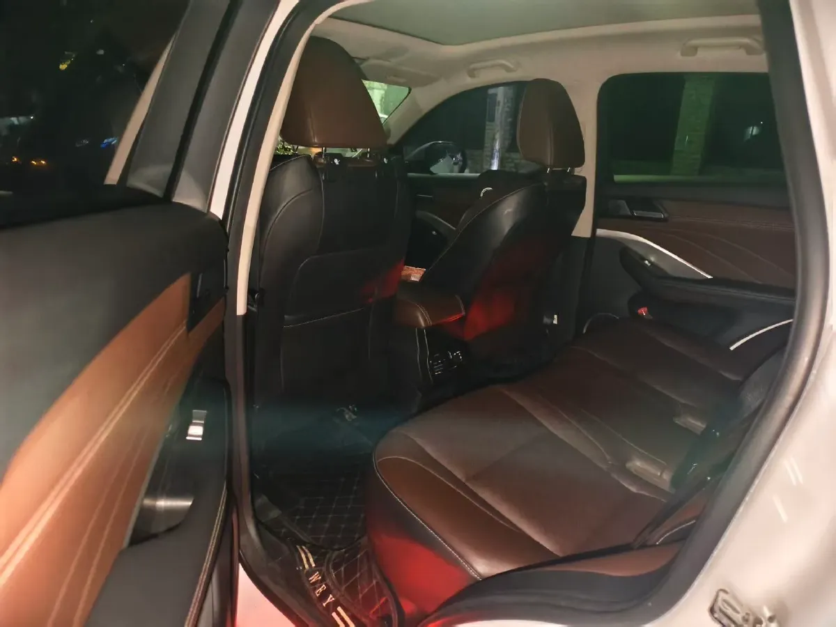 2021 WEY VV6 2.0T 227HP L4 7DCT,autocango,china used car exporter,china ev exporter,chinese used car exporter,chinese used ev exporter