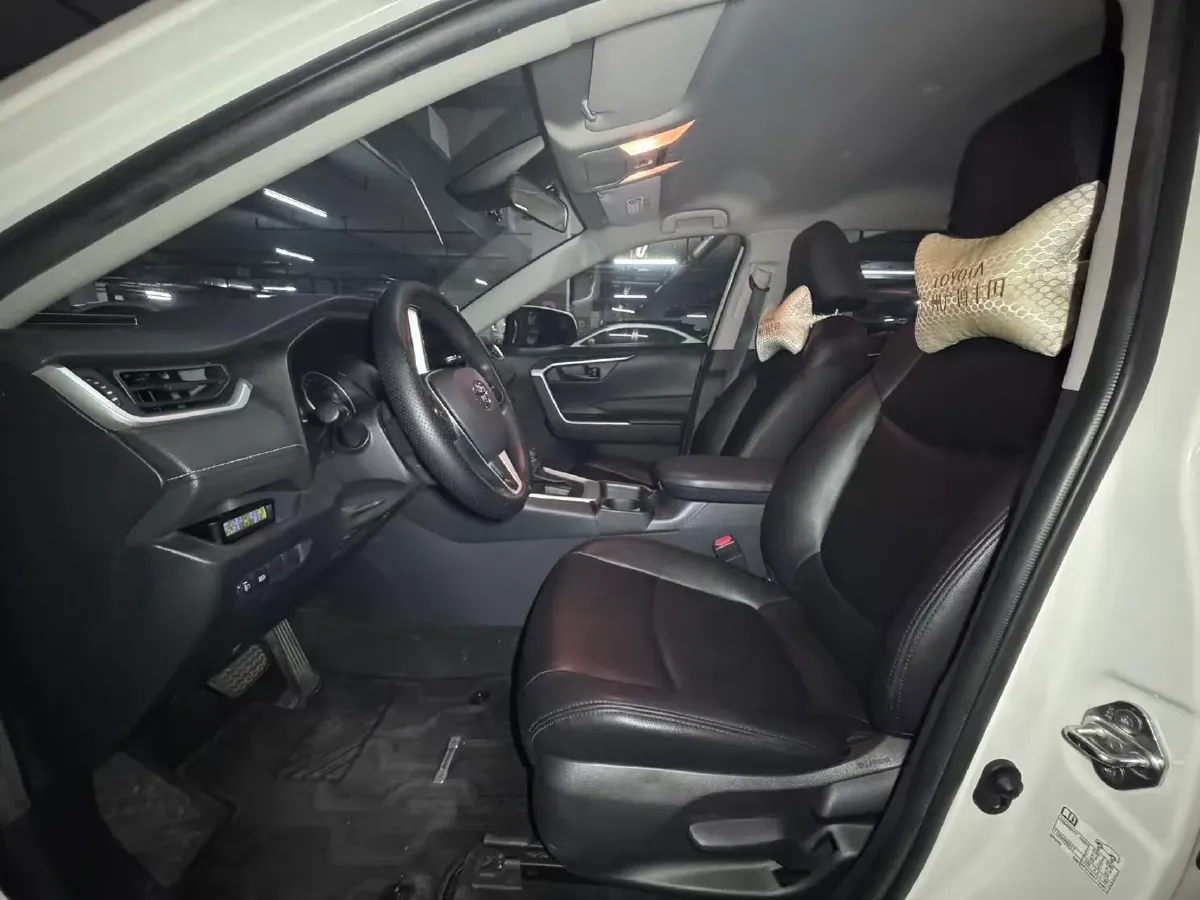 2020 Toyota RAV4 2.0L 171HP L4 CVT,autocango,china used car exporter,china ev exporter,chinese used car exporter,chinese used ev exporter