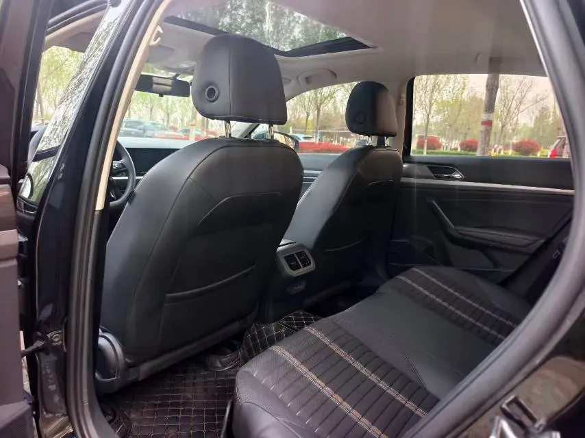 2021 Volkswagen Lavida 1.4T 150HP L4 7DCT,autocango,china used car exporter,china ev exporter,chinese used car exporter,chinese used ev exporter