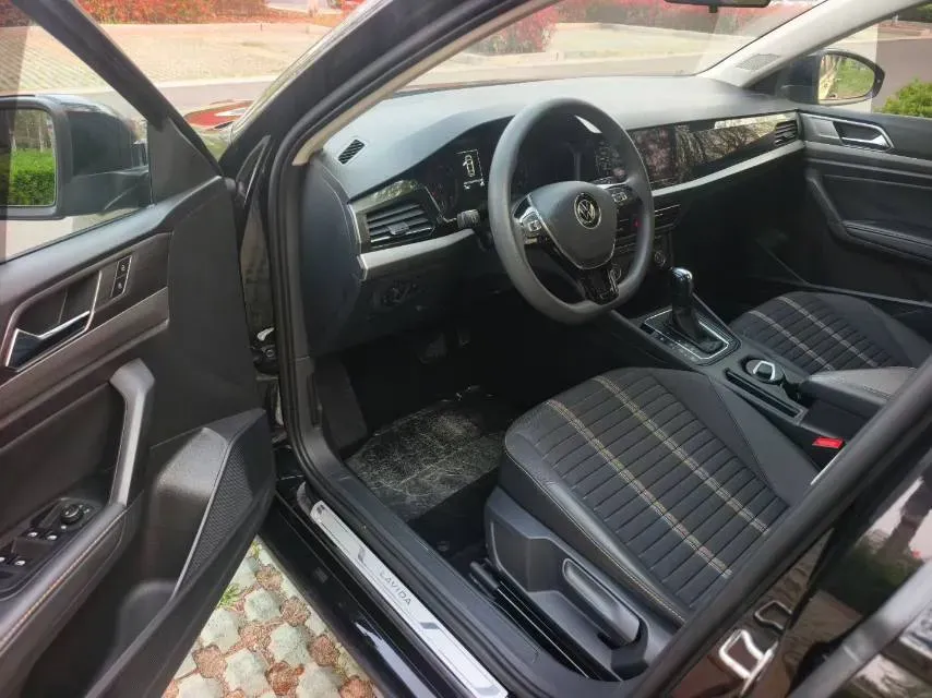 2021 Volkswagen Lavida 1.4T 150HP L4 7DCT,autocango,china used car exporter,china ev exporter,chinese used car exporter,chinese used ev exporter