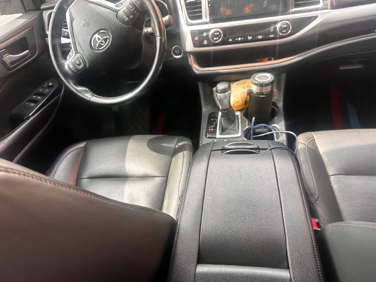 2018 Toyota Highlander 2.0T 220HP L4 6AT,autocango,china used car exporter,china ev exporter,chinese used car exporter,chinese used ev exporter