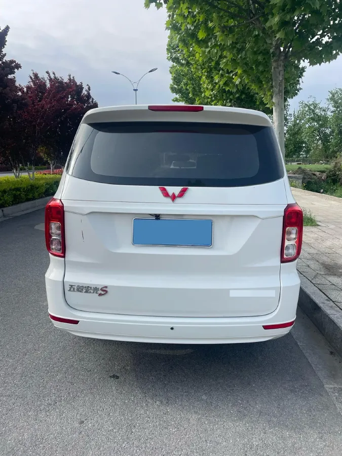 2018 WuLing HongGuang 1.5L 105HP L4 5MT,autocango,china used car exporter,china ev exporter,chinese used car exporter,chinese used ev exporter