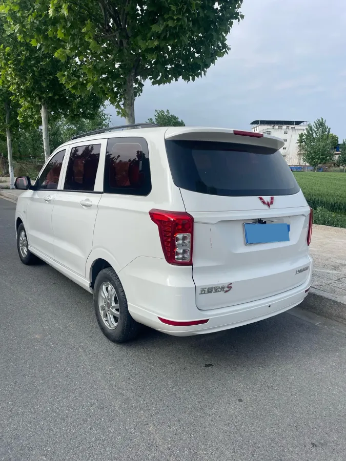 2018 WuLing HongGuang 1.5L 105HP L4 5MT,autocango,china used car exporter,china ev exporter,chinese used car exporter,chinese used ev exporter