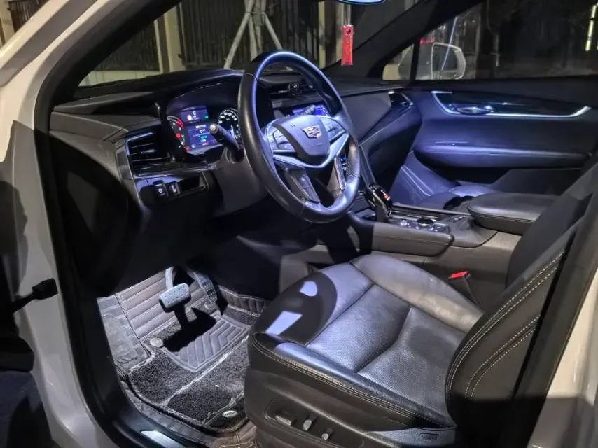 2020 Cadillac XT5 2.0T 237HP L4 9AT,autocango,china used car exporter,china ev exporter,chinese used car exporter,chinese used ev exporter