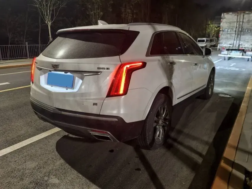 2020 Cadillac XT5 2.0T 237HP L4 9AT,autocango,china used car exporter,china ev exporter,chinese used car exporter,chinese used ev exporter