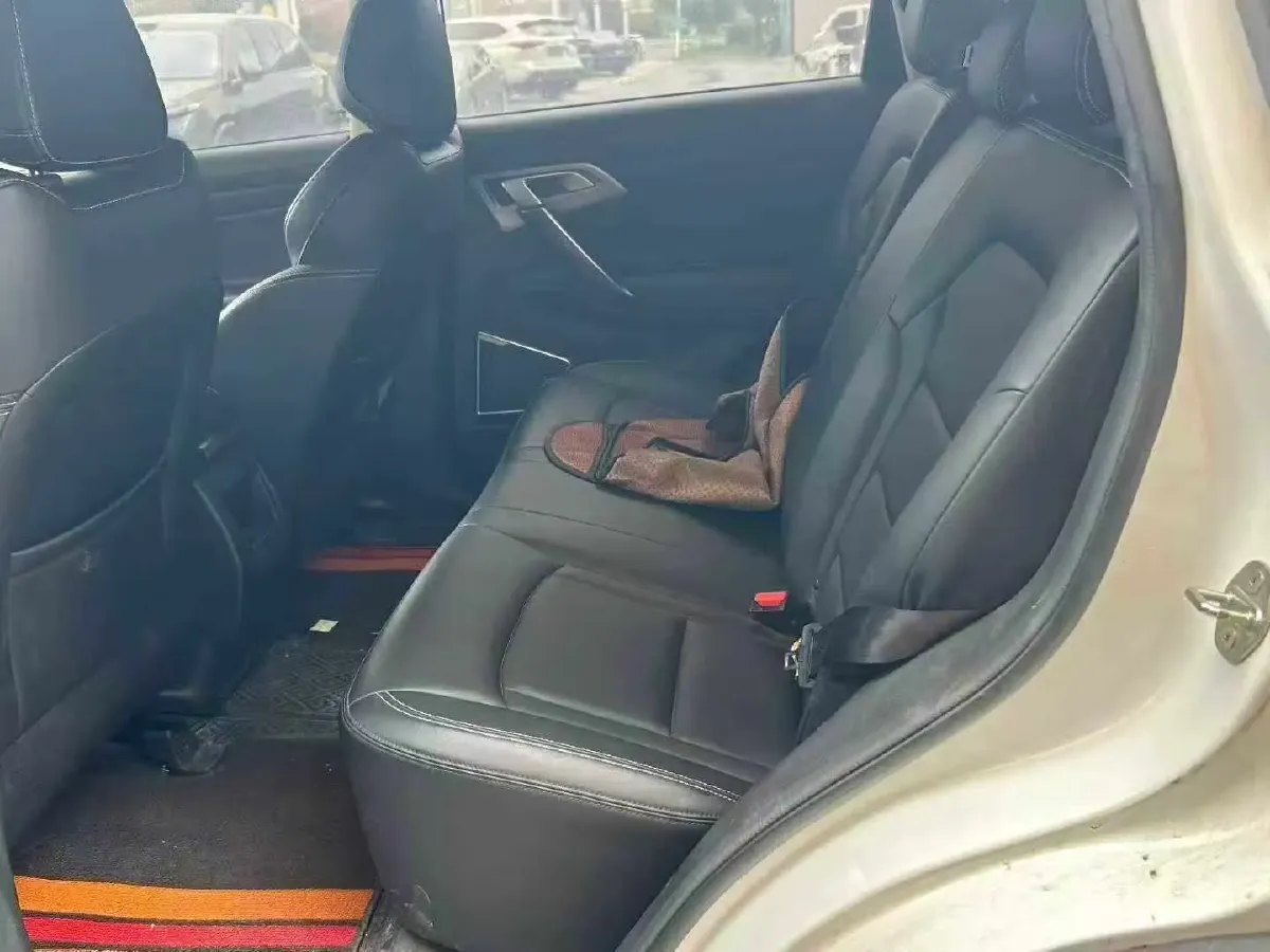 2020 Roewe i6 1.5T 169HP L4 7DCT,autocango,china used car exporter,china ev exporter,chinese used car exporter,chinese used ev exporter