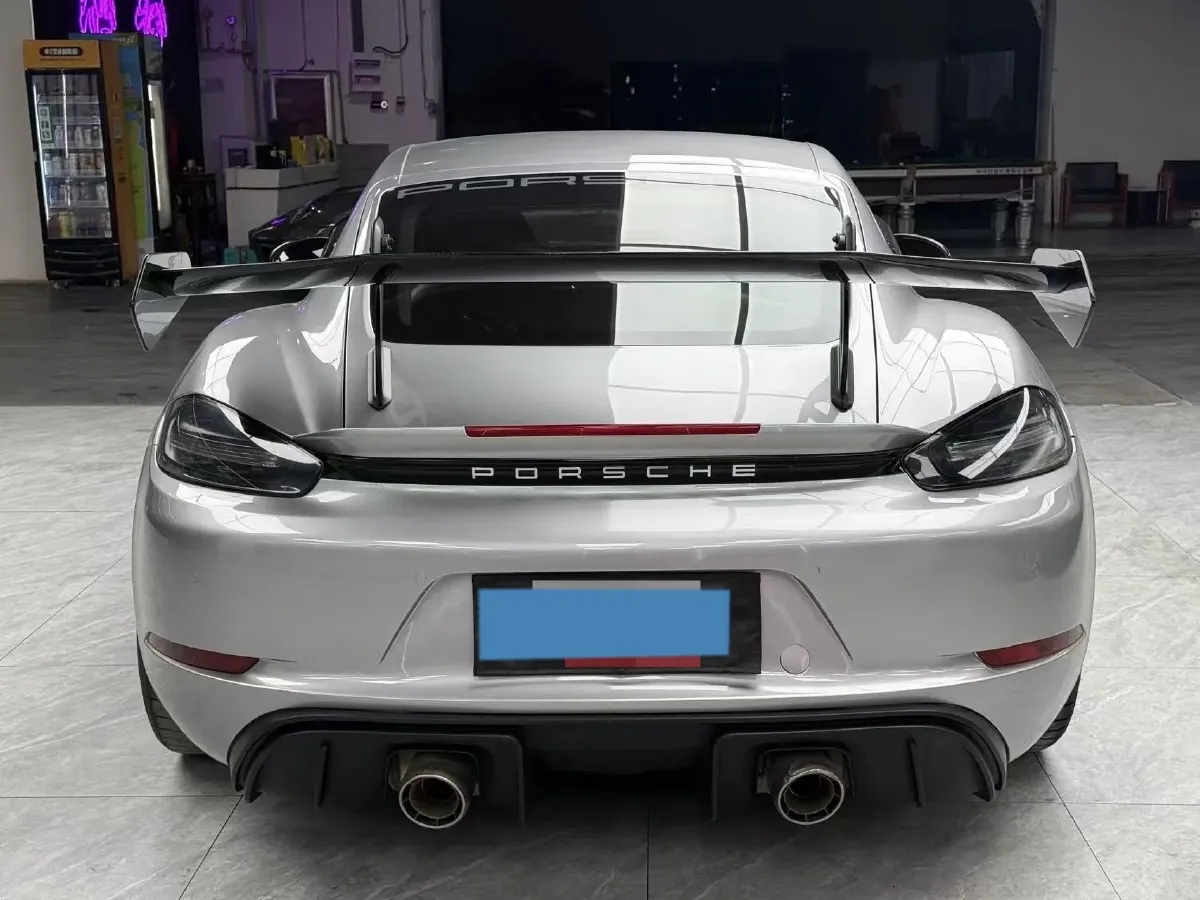 2022 Porsche 718 4.0L 500HP H6 7DCT,autocango,china used car exporter,china ev exporter,chinese used car exporter,chinese used ev exporter
