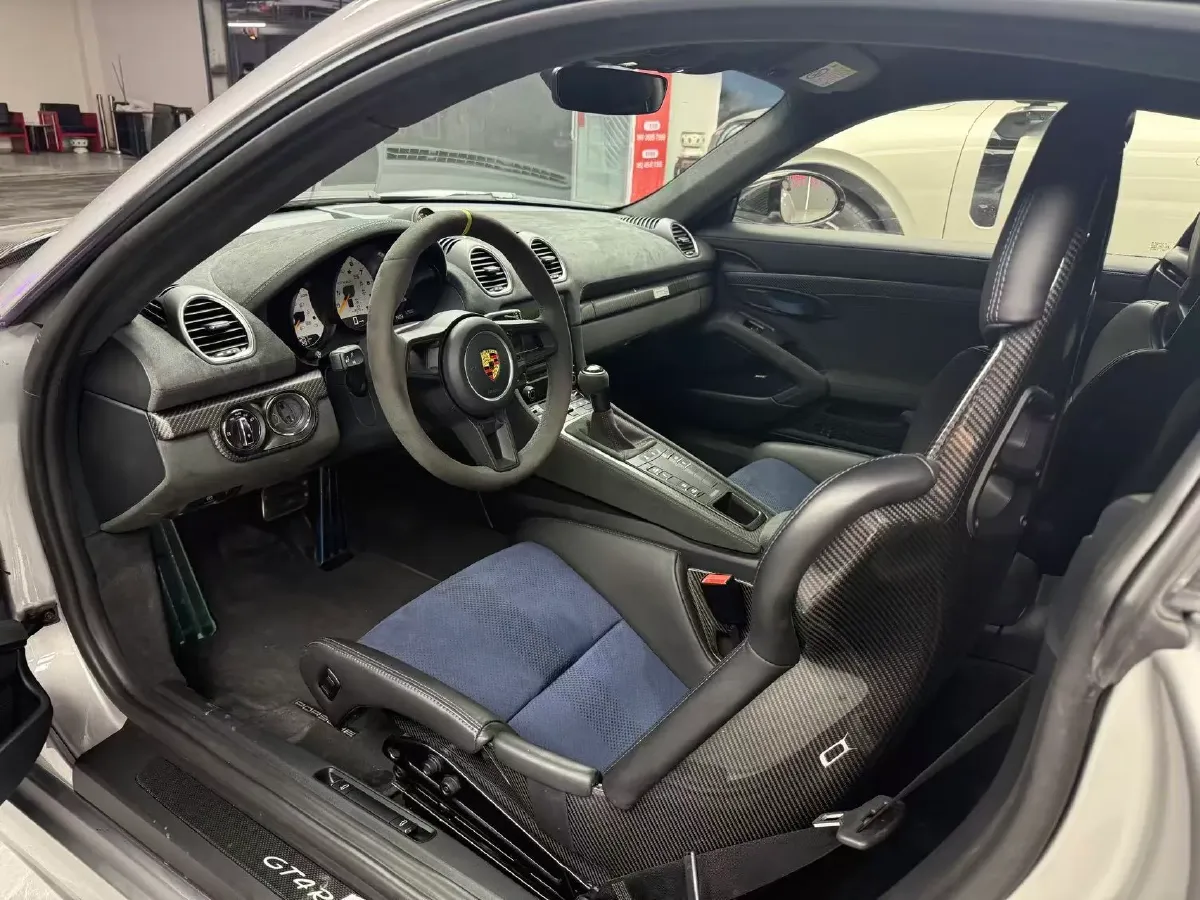 2022 Porsche 718 4.0L 500HP H6 7DCT,autocango,china used car exporter,china ev exporter,chinese used car exporter,chinese used ev exporter