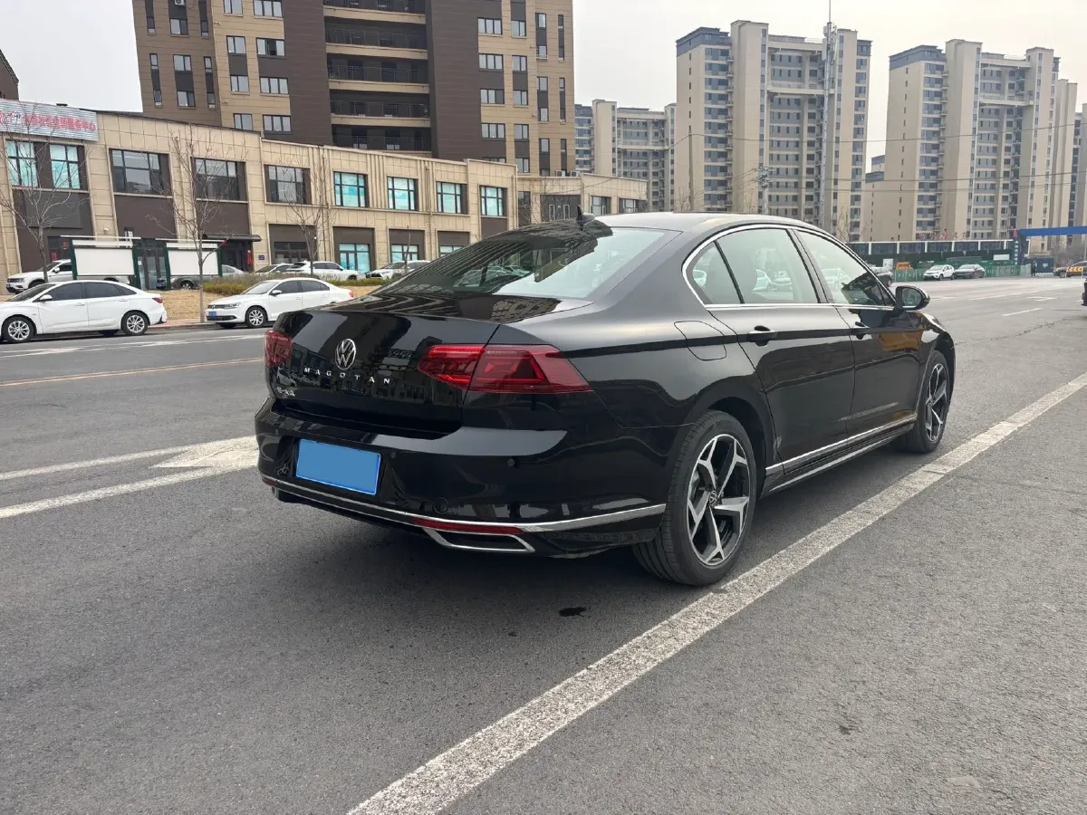 2026 Volkswagen Magotan 2.0T 220HP L4 7DCT,autocango,china used car exporter,china ev exporter,chinese used car exporter,chinese used ev exporter