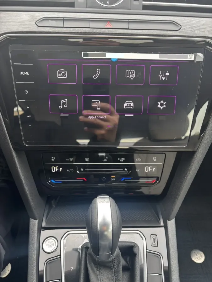 2026 Volkswagen Magotan 2.0T 220HP L4 7DCT,autocango,china used car exporter,china ev exporter,chinese used car exporter,chinese used ev exporter