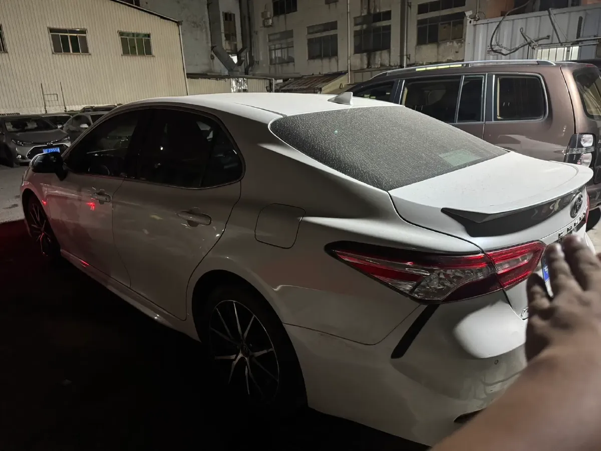 2021 Toyota Camry 2.5L 209HP L4 8AT,autocango,china used car exporter,china ev exporter,chinese used car exporter,chinese used ev exporter
