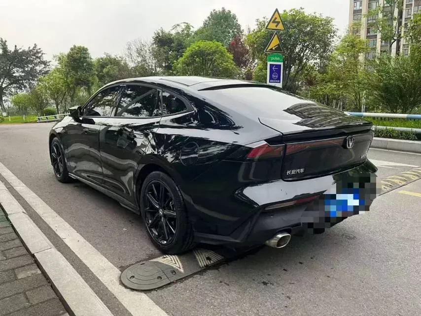 2022 ChangAn UNI-V 1.5T 188HP L4 7DCT,autocango,china used car exporter,china ev exporter,chinese used car exporter,chinese used ev exporter