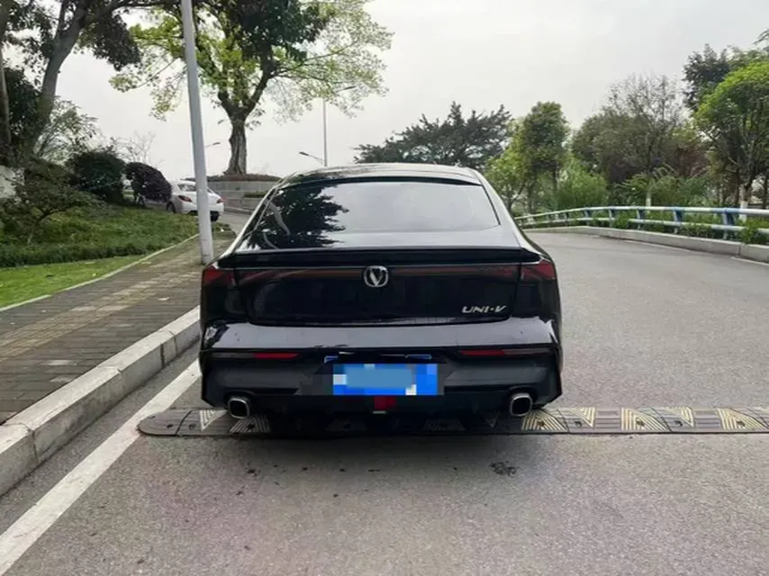 2022 ChangAn UNI-V 1.5T 188HP L4 7DCT,autocango,china used car exporter,china ev exporter,chinese used car exporter,chinese used ev exporter