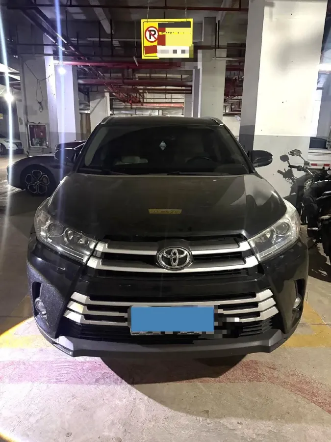 2021 Toyota Highlander 2.0T 220HP L4 6AT,autocango,china used car exporter,china ev exporter,chinese used car exporter,chinese used ev exporter