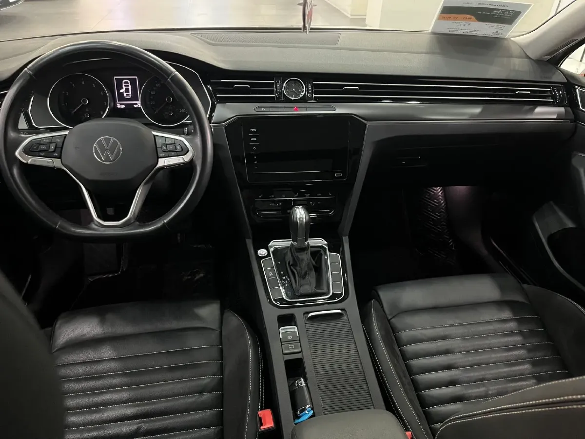 2020 Volkswagen Magotan 2.0T 186HP L4 7DCT,autocango,china used car exporter,china ev exporter,chinese used car exporter,chinese used ev exporter