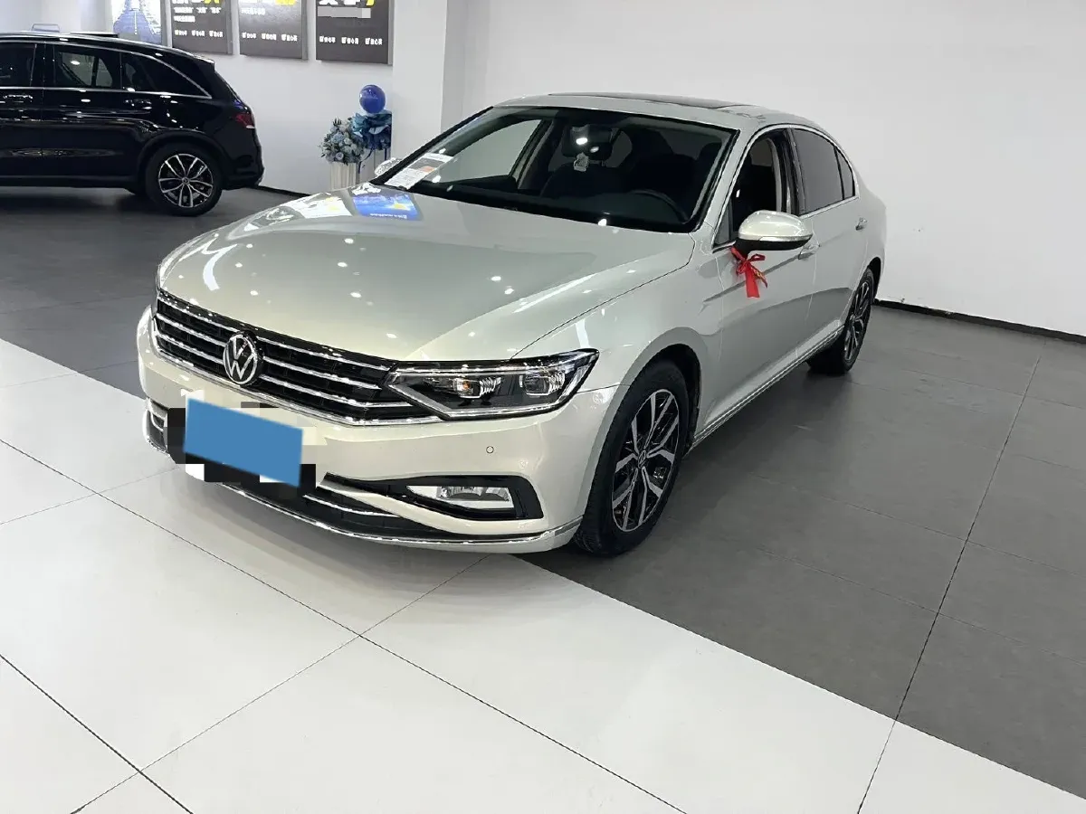 2020 Volkswagen Magotan 2.0T 186HP L4 7DCT,autocango,china used car exporter,china ev exporter,chinese used car exporter,chinese used ev exporter