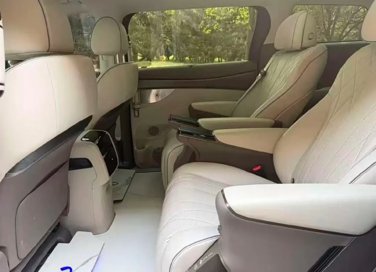 2022 HongQi HS7 3.0T 337HP V6 8AT,autocango,china used car exporter,china ev exporter,chinese used car exporter,chinese used ev exporter