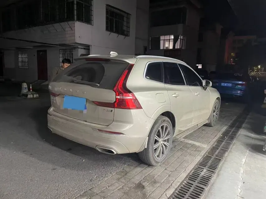 2020 Volvo XC60 2.0T 254HP L4 8AT,autocango,china used car exporter,china ev exporter,chinese used car exporter,chinese used ev exporter