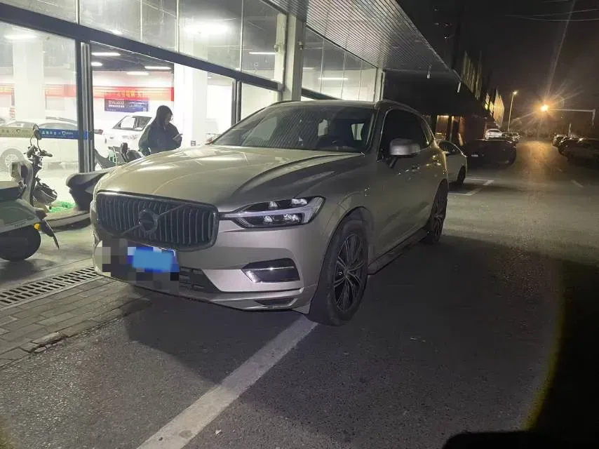 2020 Volvo XC60 2.0T 254HP L4 8AT,autocango,china used car exporter,china ev exporter,chinese used car exporter,chinese used ev exporter