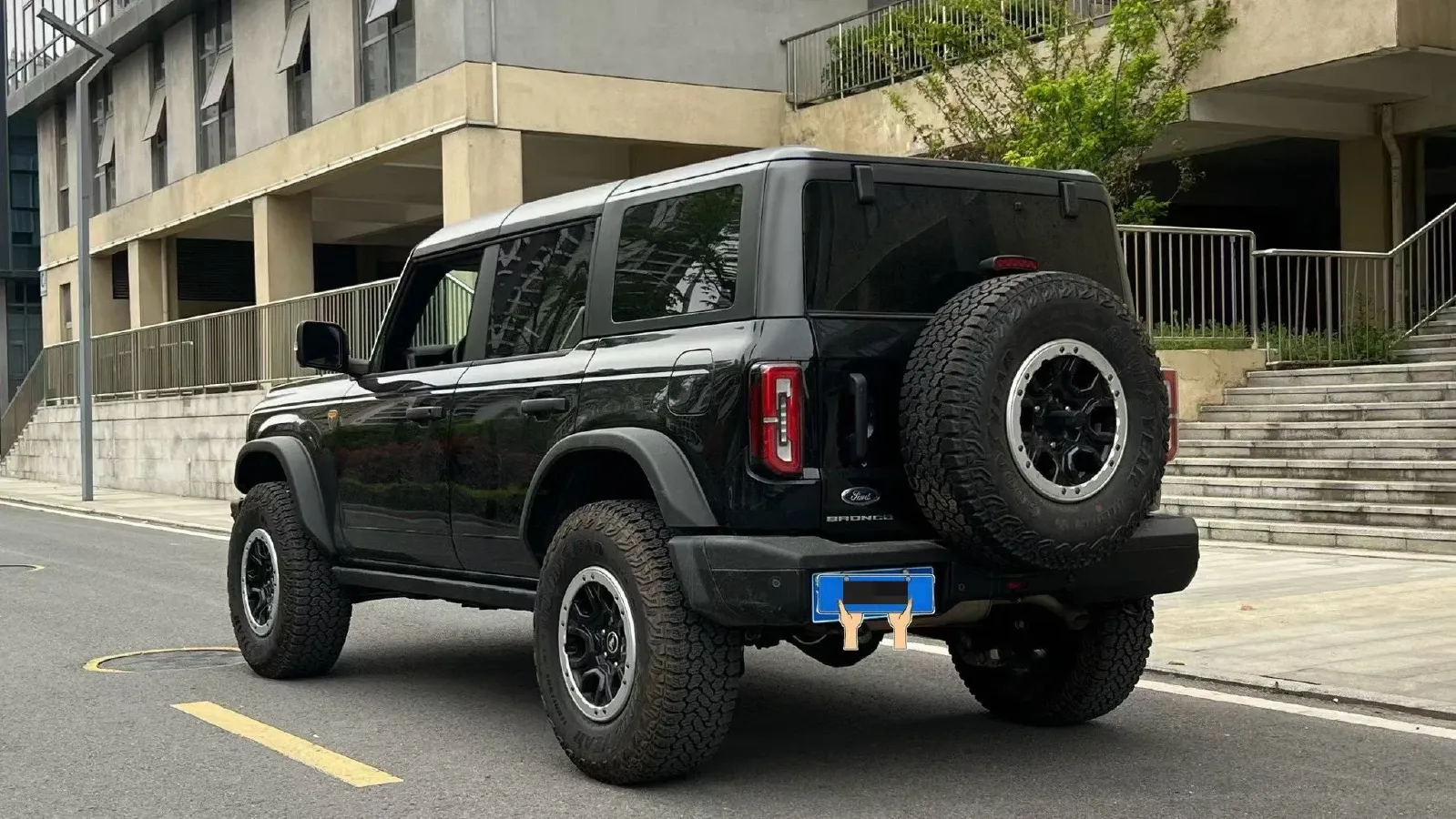 2024 Ford Bronco 2.3T 275HP L4 10AT,autocango,china used car exporter,china ev exporter,chinese used car exporter,chinese used ev exporter