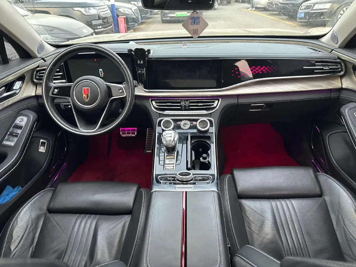 2020 HongQi H9 2.0T 252HP L4 7DCT,autocango,china used car exporter,china ev exporter,chinese used car exporter,chinese used ev exporter