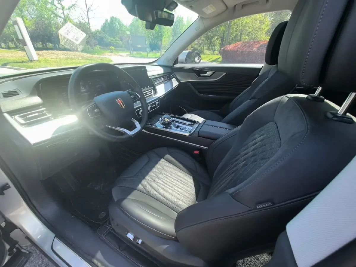 2023 HongQi HS5 2.0T 252HP L4 8AT,autocango,china used car exporter,china ev exporter,chinese used car exporter,chinese used ev exporter