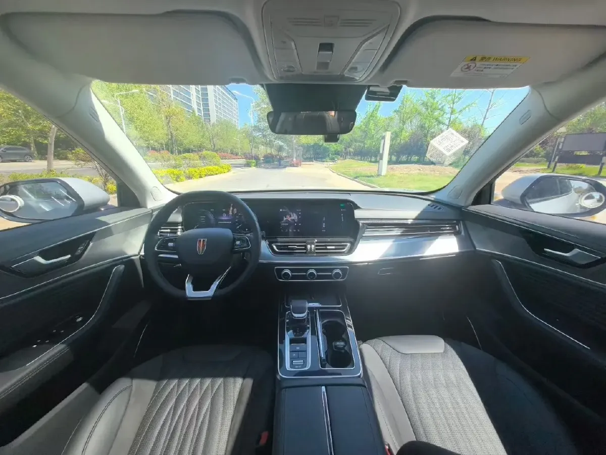 2023 HongQi HS5 2.0T 252HP L4 8AT,autocango,china used car exporter,china ev exporter,chinese used car exporter,chinese used ev exporter