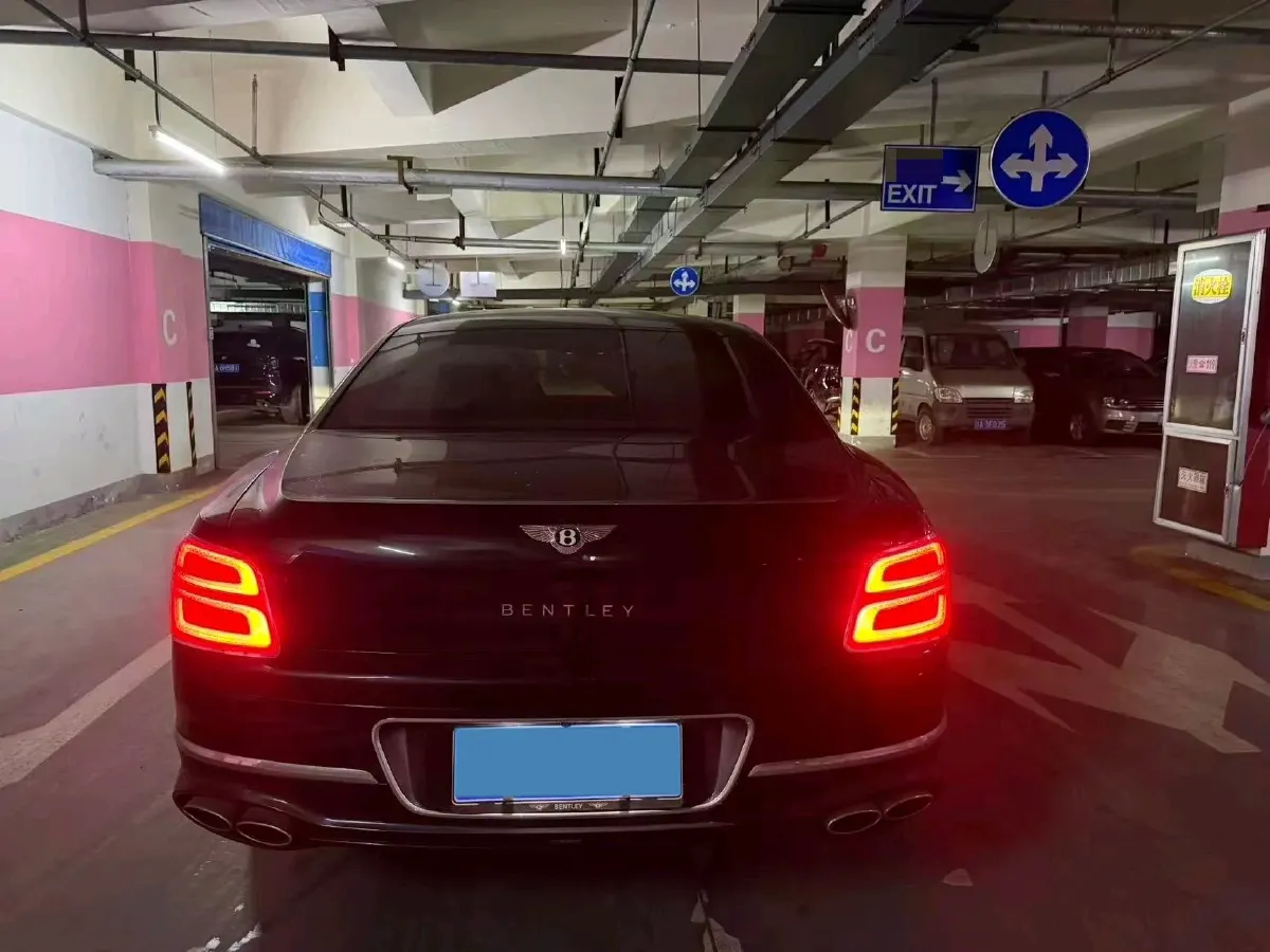 2022 Bentley Flying Spur 4.0T 550HP V8 8DCT,autocango,china used car exporter,china ev exporter,chinese used car exporter,chinese used ev exporter