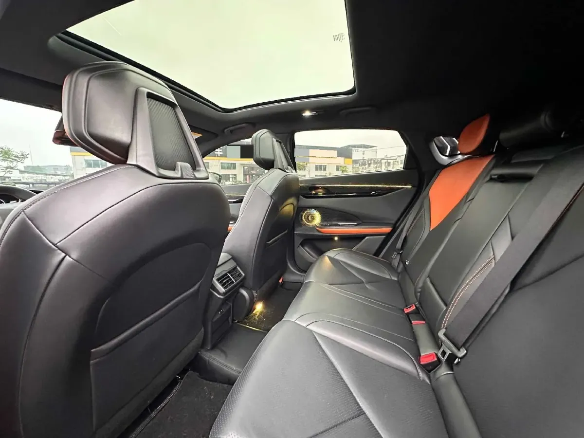 2022 ChangAn UNI-V 1.5T 188HP L4 7DCT,autocango,china used car exporter,china ev exporter,chinese used car exporter,chinese used ev exporter