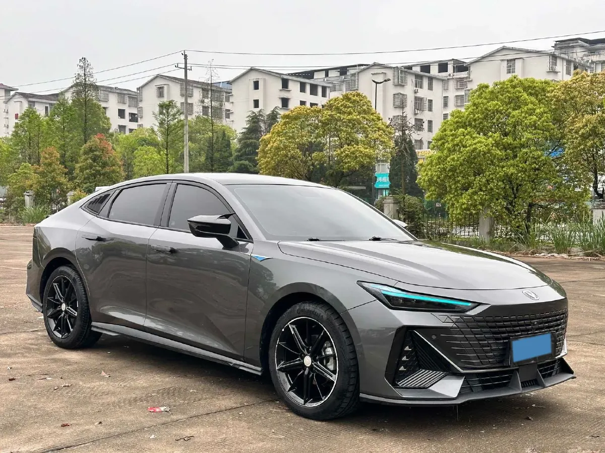 2022 ChangAn UNI-V 1.5T 188HP L4 7DCT,autocango,china used car exporter,china ev exporter,chinese used car exporter,chinese used ev exporter