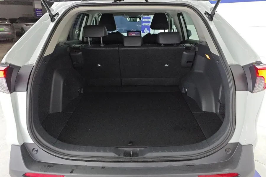 2021 Toyota RAV4 2.0L 171HP L4 CVT,autocango,china used car exporter,china ev exporter,chinese used car exporter,chinese used ev exporter