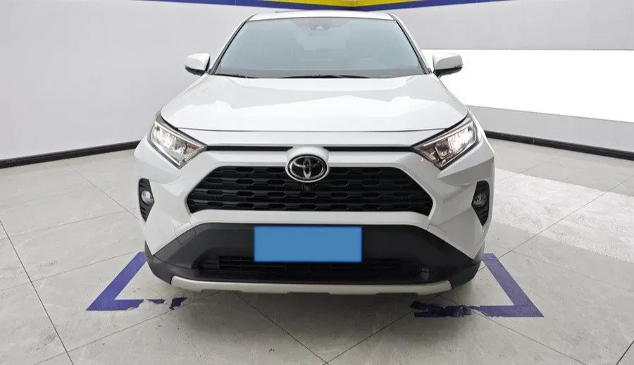 2021 Toyota RAV4 2.0L 171HP L4 CVT,autocango,china used car exporter,china ev exporter,chinese used car exporter,chinese used ev exporter