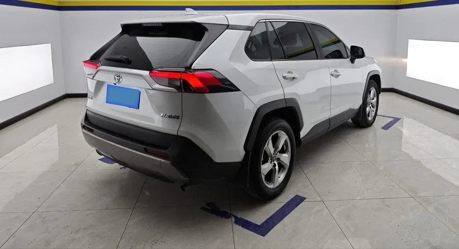 2021 Toyota RAV4 2.0L 171HP L4 CVT,autocango,china used car exporter,china ev exporter,chinese used car exporter,chinese used ev exporter