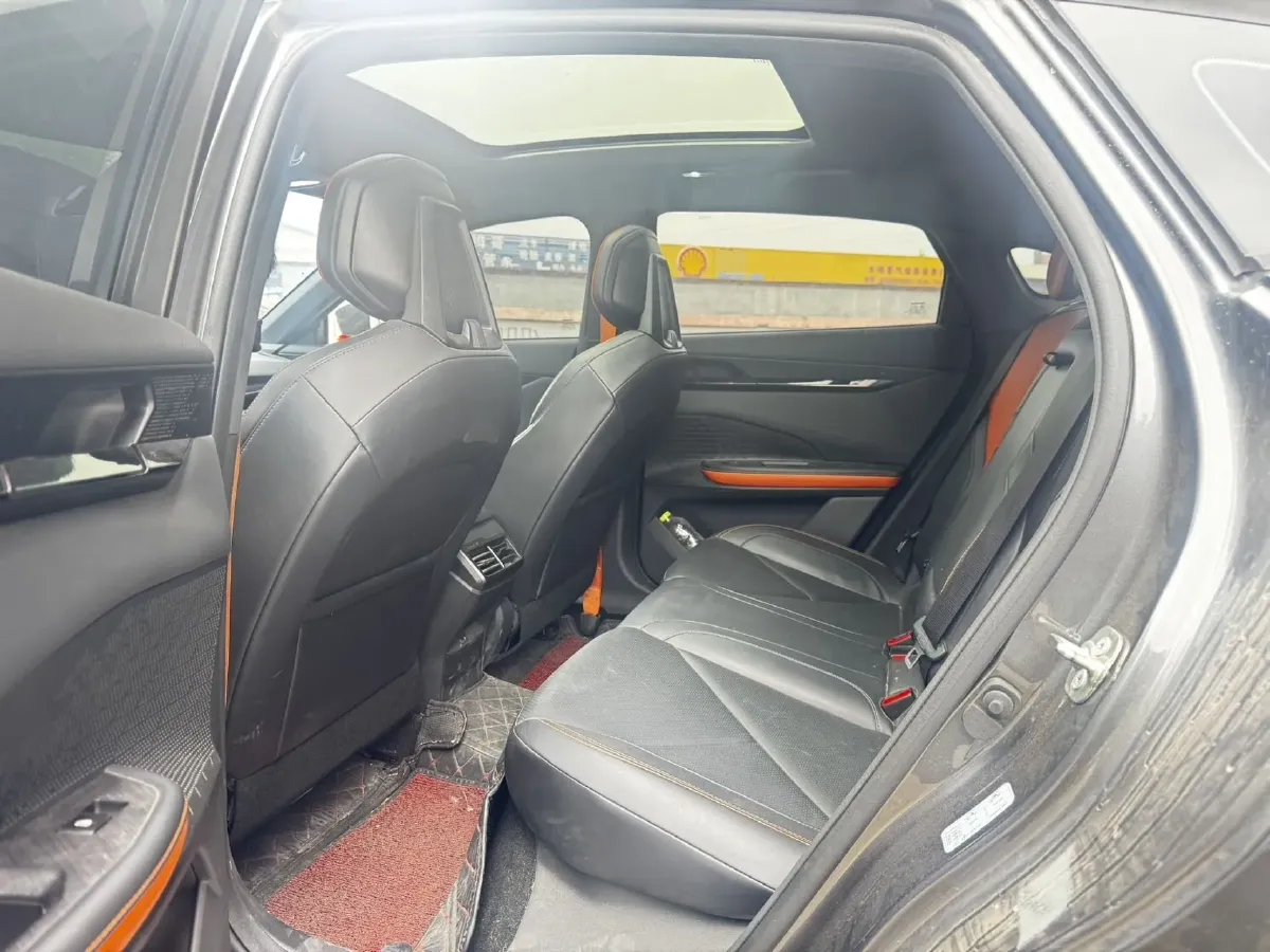 2022 ChangAn UNI-V 1.5T 188HP L4 7DCT,autocango,china used car exporter,china ev exporter,chinese used car exporter,chinese used ev exporter