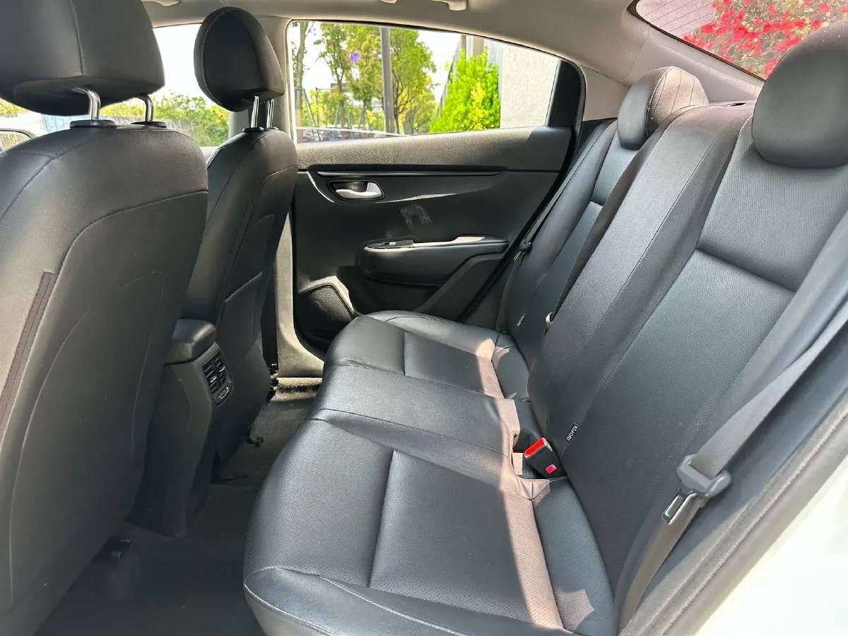 2017 Kia K2 1.4L 100HP L4 6AT,autocango,china used car exporter,china ev exporter,chinese used car exporter,chinese used ev exporter