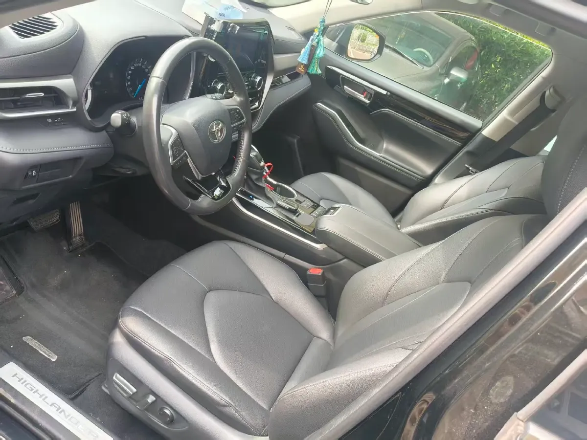 2023 Toyota Highlander 2.5L 189HP L4 E-CVT Hybrid,autocango,china used car exporter,china ev exporter,chinese used car exporter,chinese used ev exporter