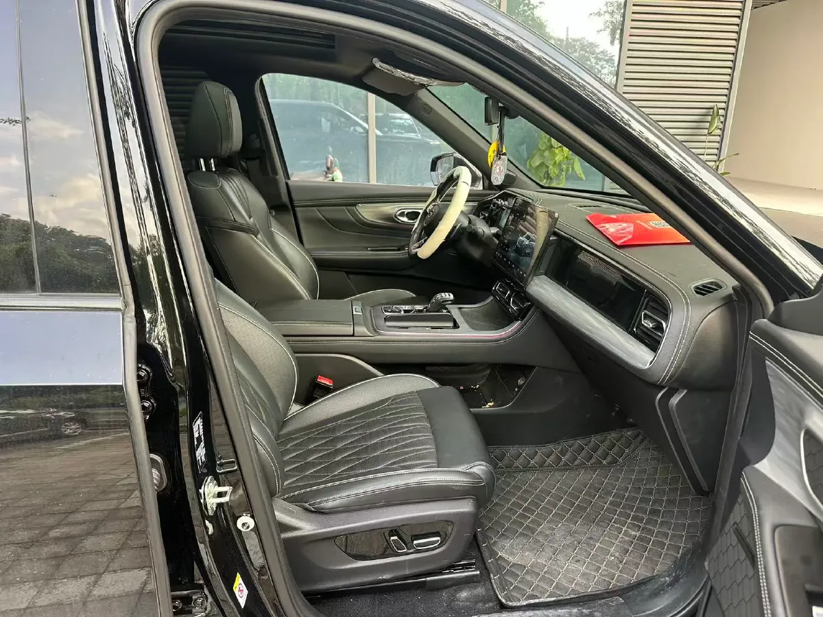 2022 GAC Trumpchi GS8 2.0T 252HP L4 8AT,autocango,china used car exporter,china ev exporter,chinese used car exporter,chinese used ev exporter