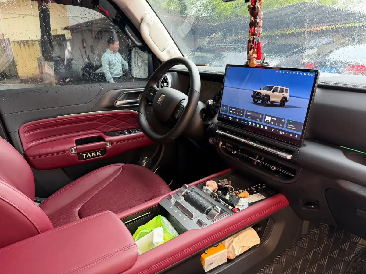 2025 Tank 300 2.0T 227HP L4 9AT,autocango,china used car exporter,china ev exporter,chinese used car exporter,chinese used ev exporter