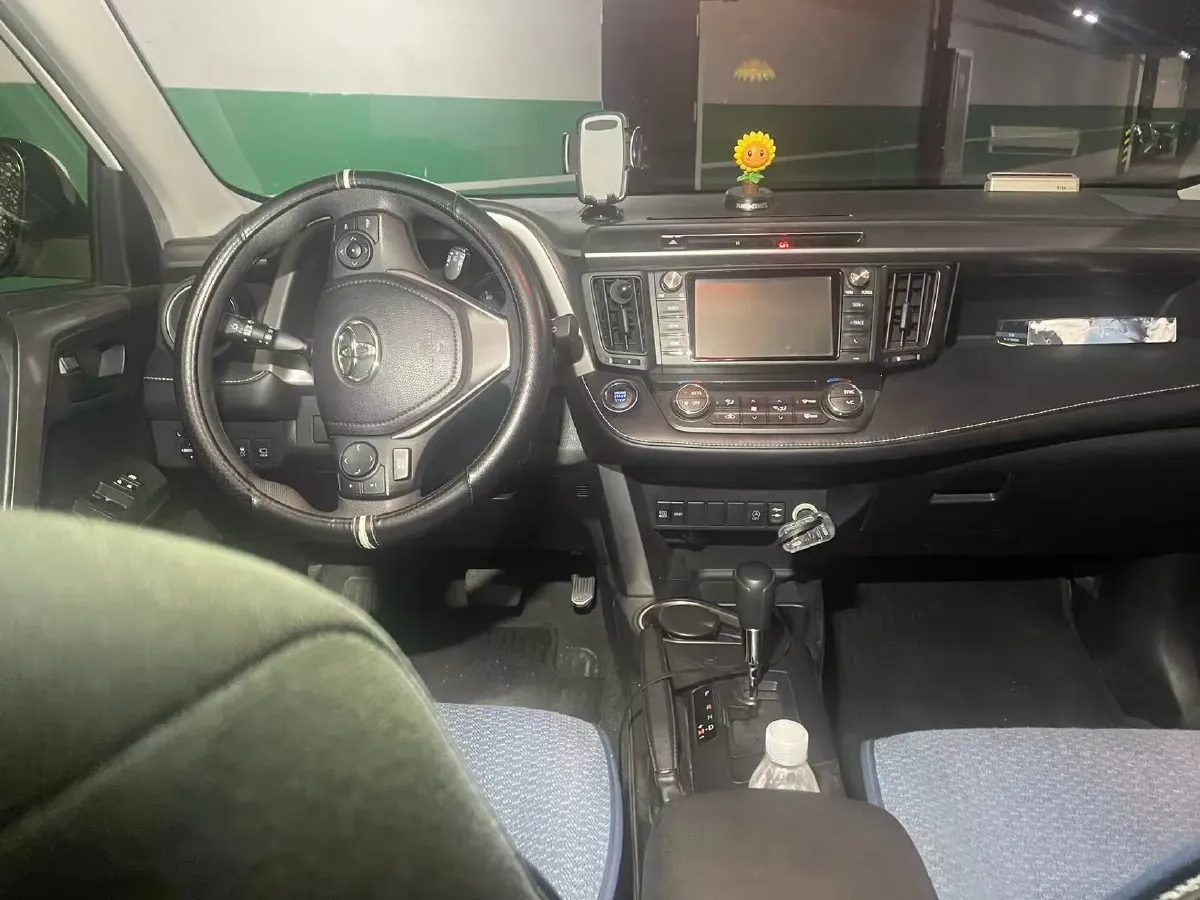 2019 Toyota RAV4 2.0L 151HP L4 CVT,autocango,china used car exporter,china ev exporter,chinese used car exporter,chinese used ev exporter