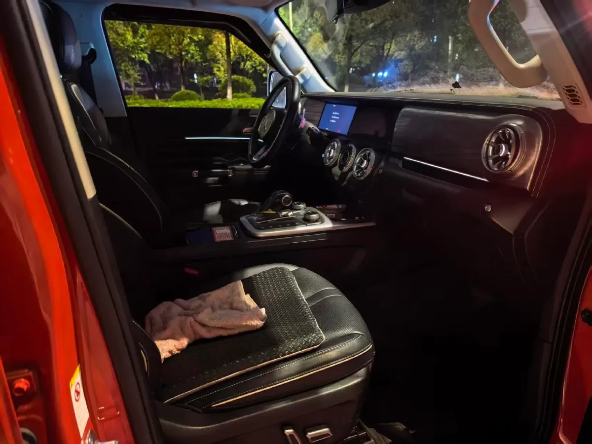 2024 Tank 300 2.0T 227HP L4 8AT,autocango,china used car exporter,china ev exporter,chinese used car exporter,chinese used ev exporter