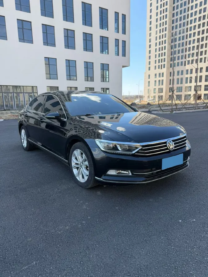 2018 Volkswagen Magotan 1.8T 180HP L4 7DCT,autocango,china used car exporter,china ev exporter,chinese used car exporter,chinese used ev exporter