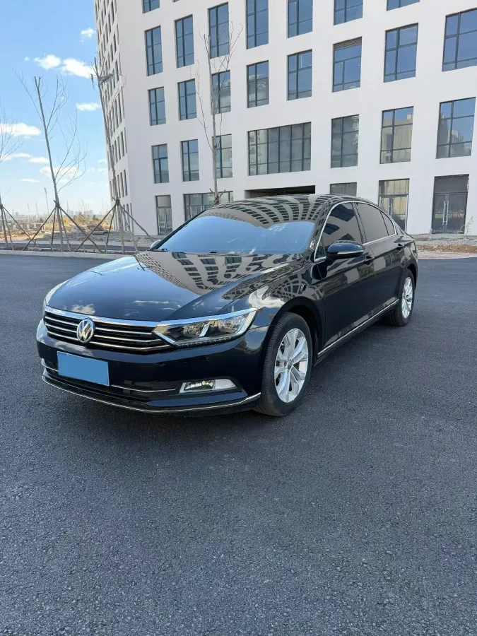2018 Volkswagen Magotan 1.8T 180HP L4 7DCT,autocango,china used car exporter,china ev exporter,chinese used car exporter,chinese used ev exporter