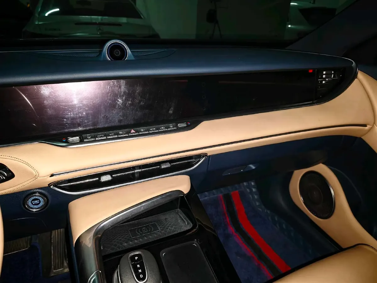 2021 Voyah FREE Range Extended 109HP REEV 33KWH,autocango,china used car exporter,china ev exporter,chinese used car exporter,chinese used ev exporter