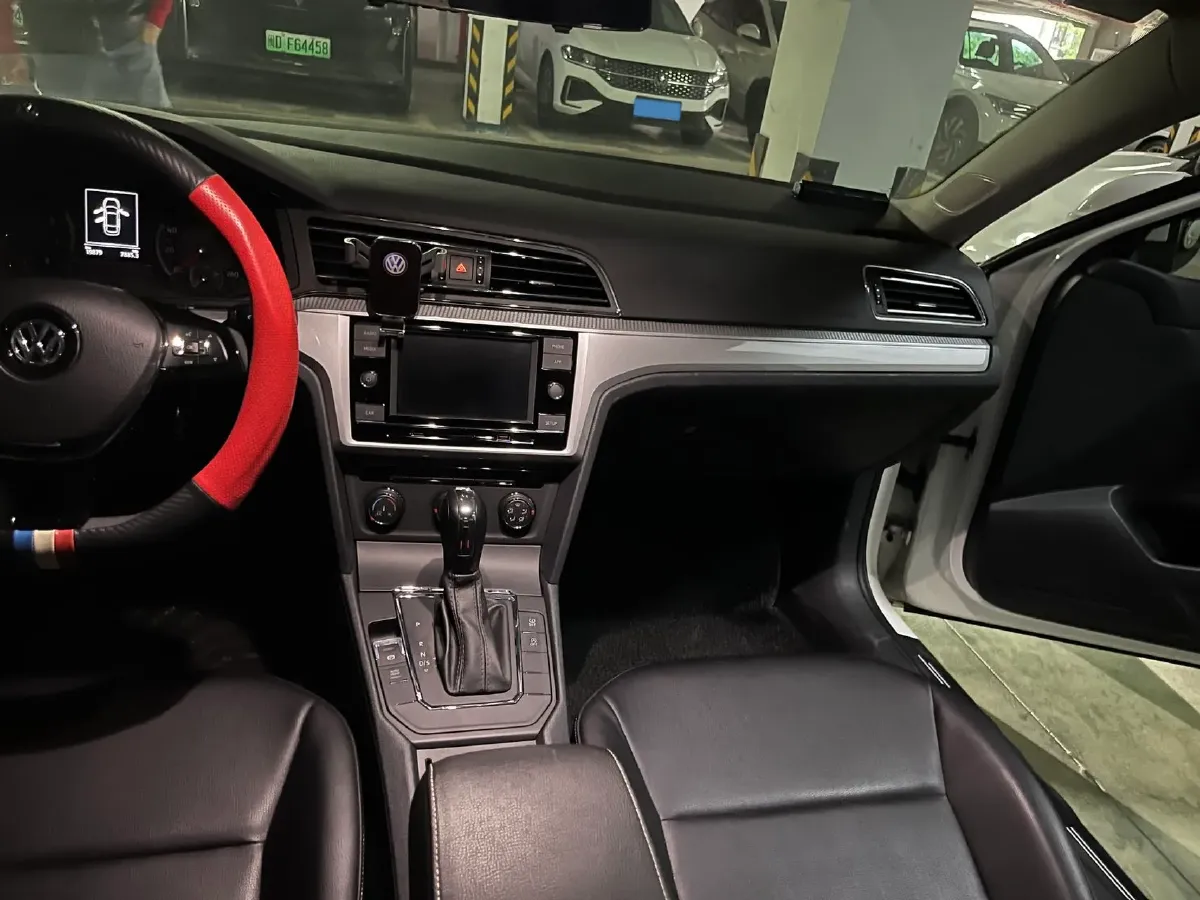 2019 Volkswagen Lamando 1.4T 131HP L4 7DCT,autocango,china used car exporter,china ev exporter,chinese used car exporter,chinese used ev exporter