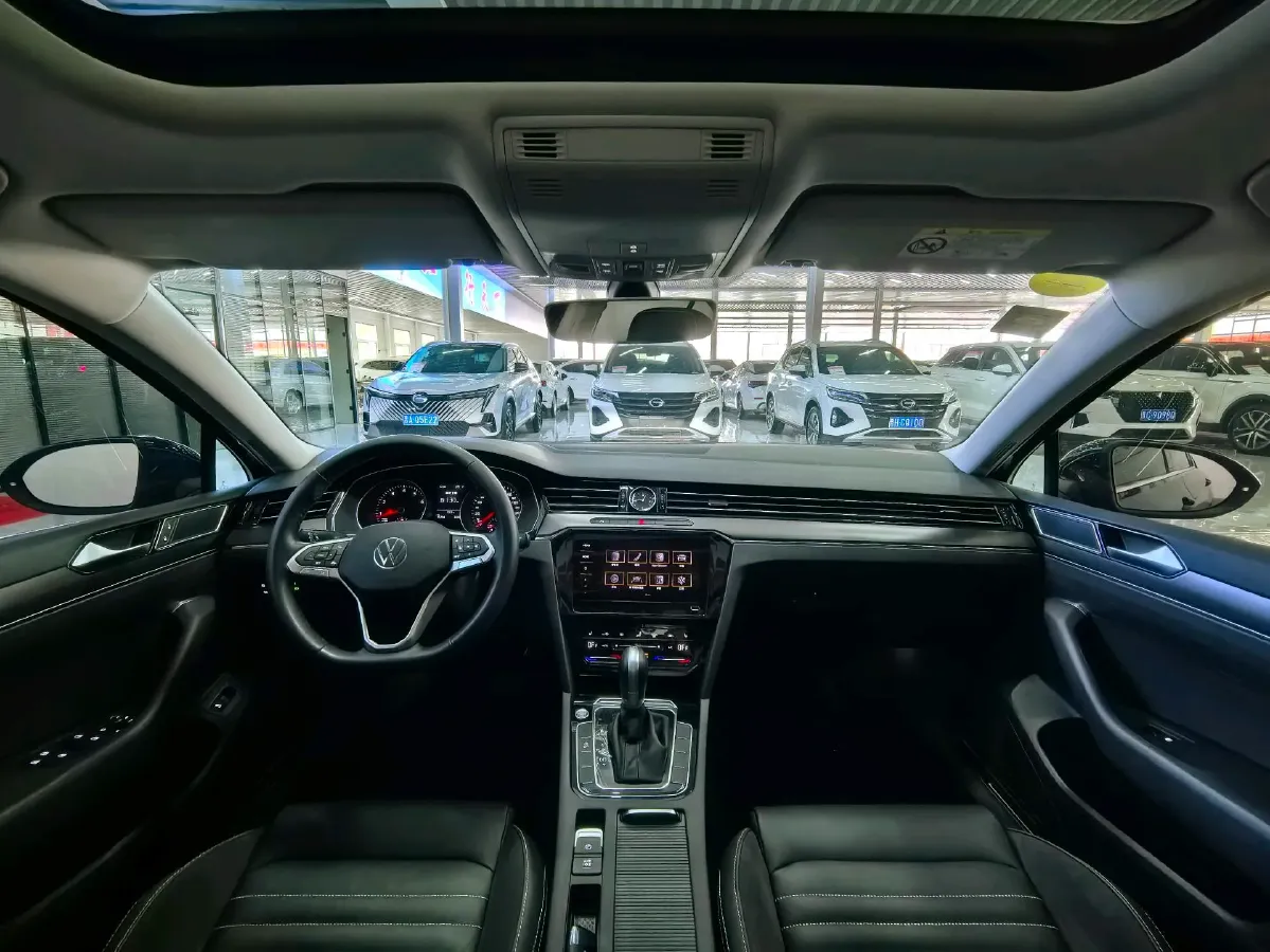 2020 Volkswagen Magotan 2.0T 186HP L4 7DCT,autocango,china used car exporter,china ev exporter,chinese used car exporter,chinese used ev exporter